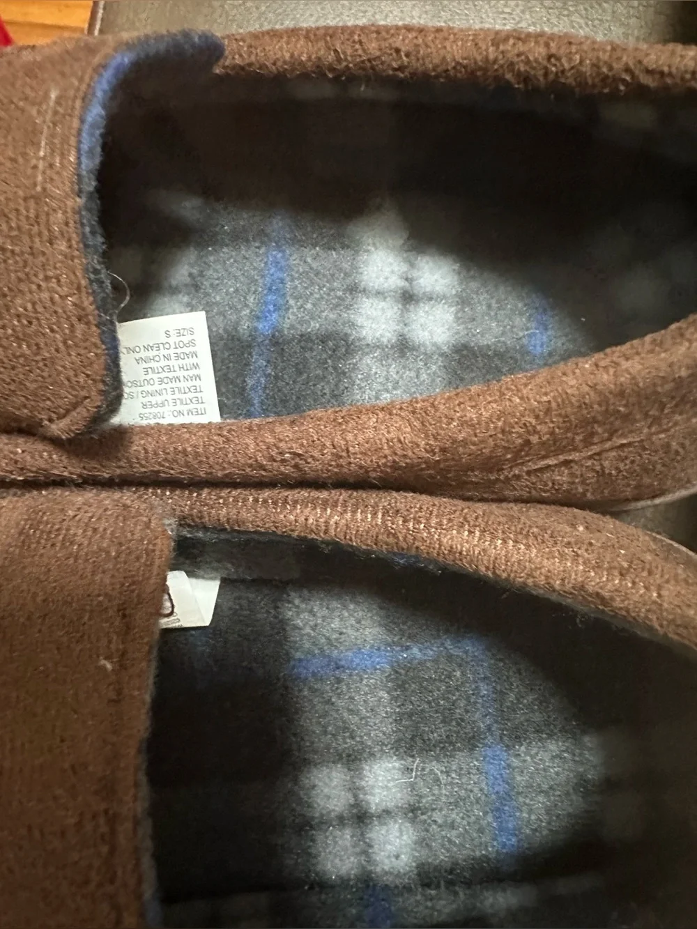Mocassin-style slippers for men.